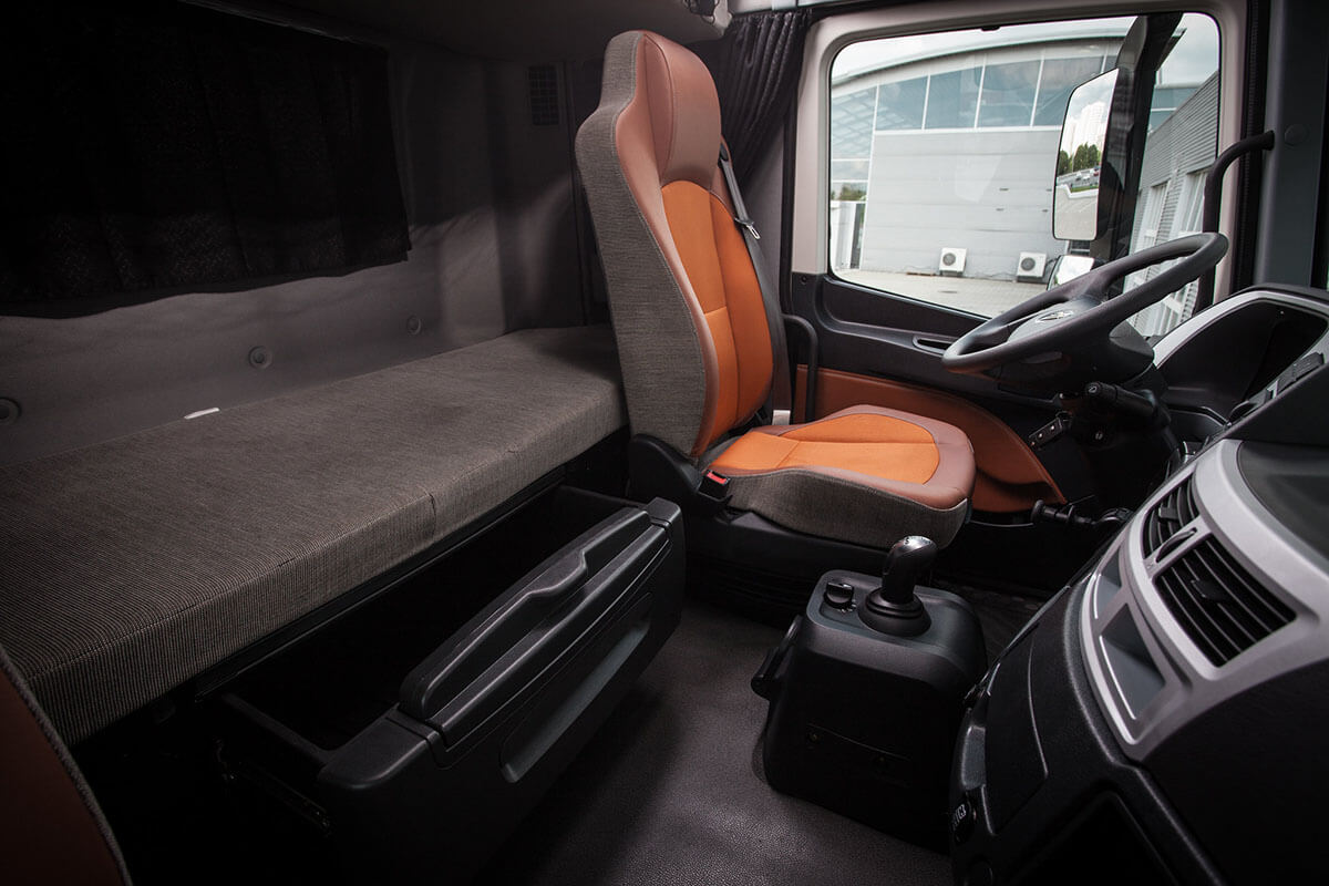 Тягач Foton Auman