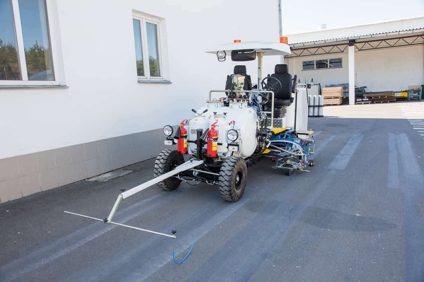 Kontur 700 TPK, разметочная машина