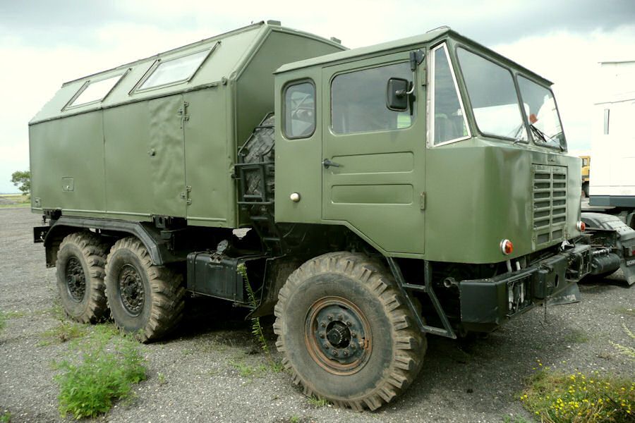 Армейский грузовик Csepel D566