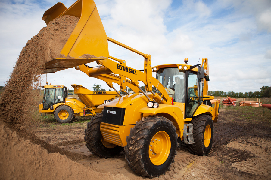 Экскаватор-погрузчик Hydrema