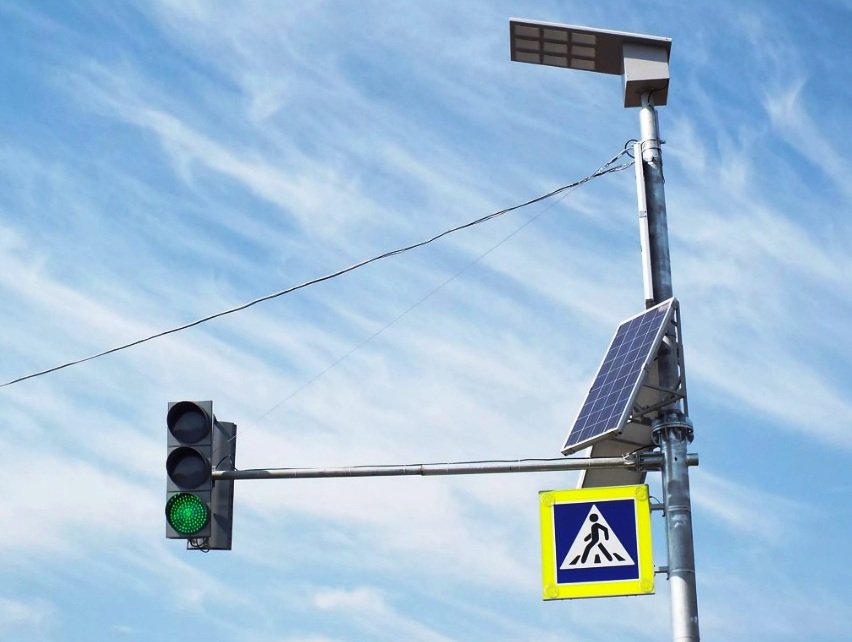 Автономные светофоры на солнечных батареях