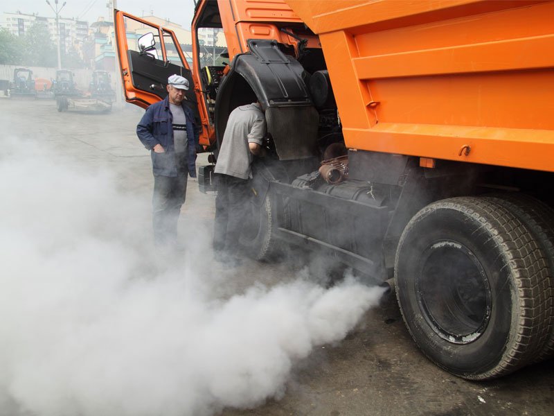  Белый дым из выхлопной трубы