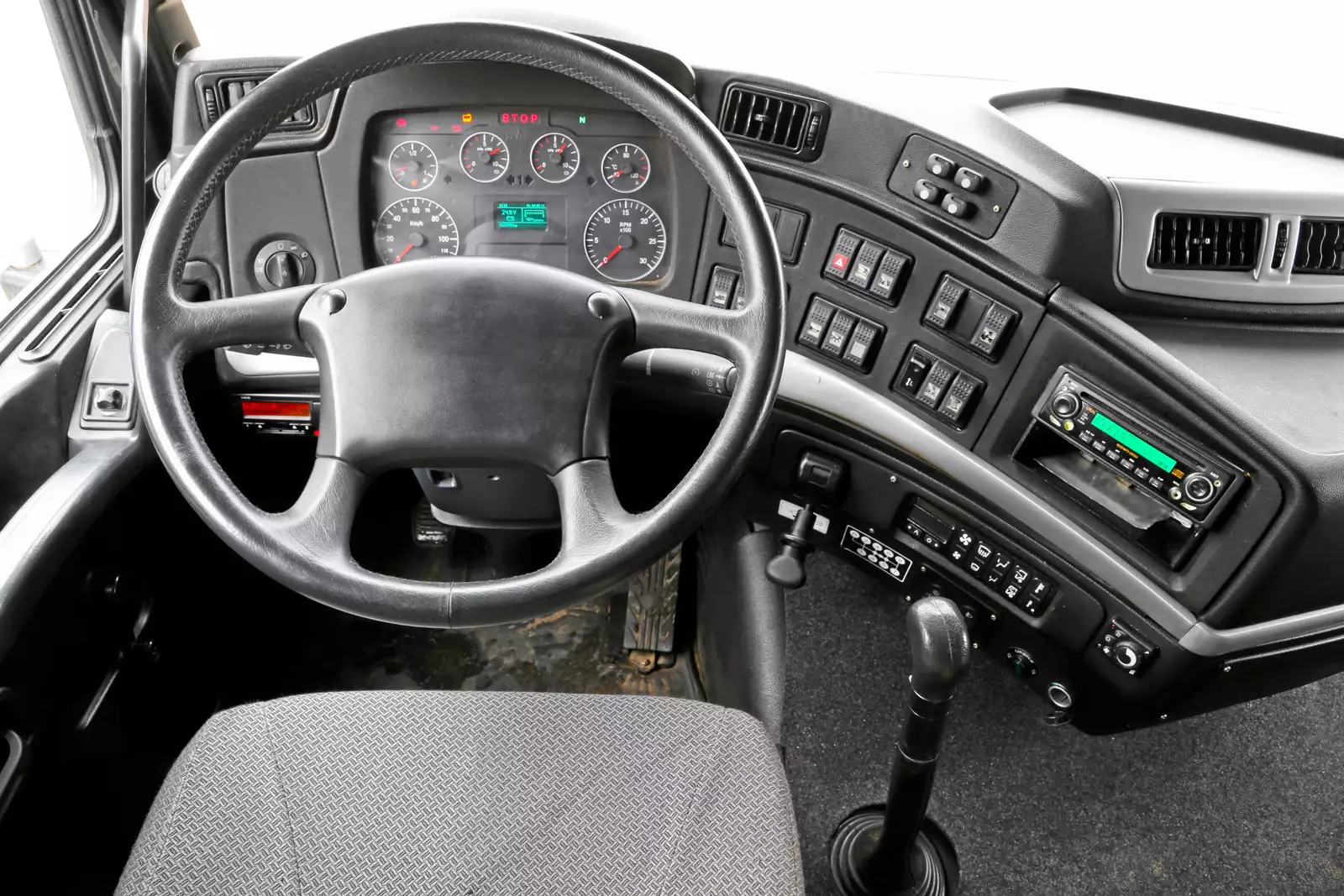 Самосвал МАЗ-6516 М9