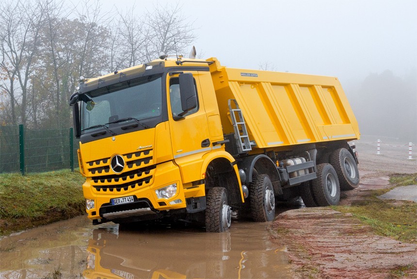 Четырехосник Мерседес