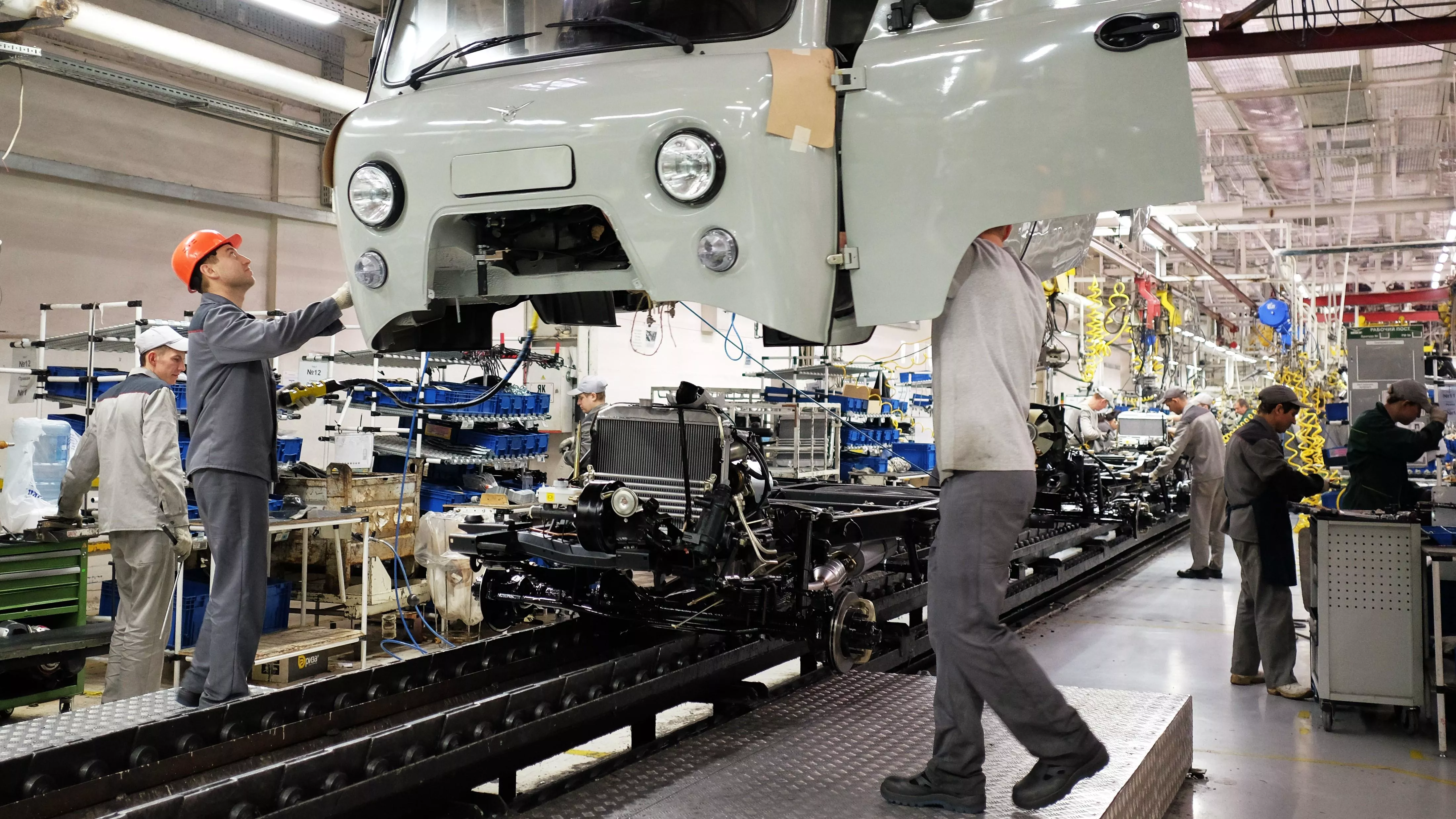 Санкции: что с производством грузовиков в России