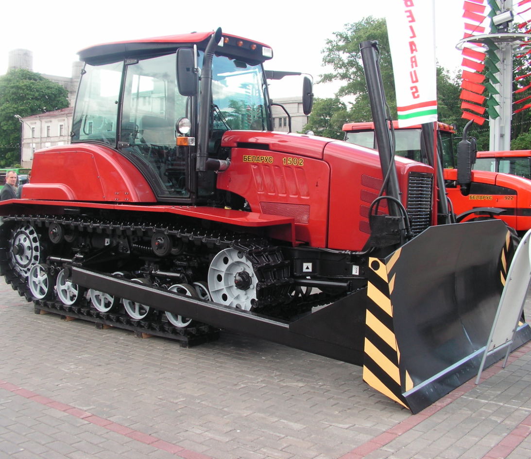 Трактор Беларусь 2103