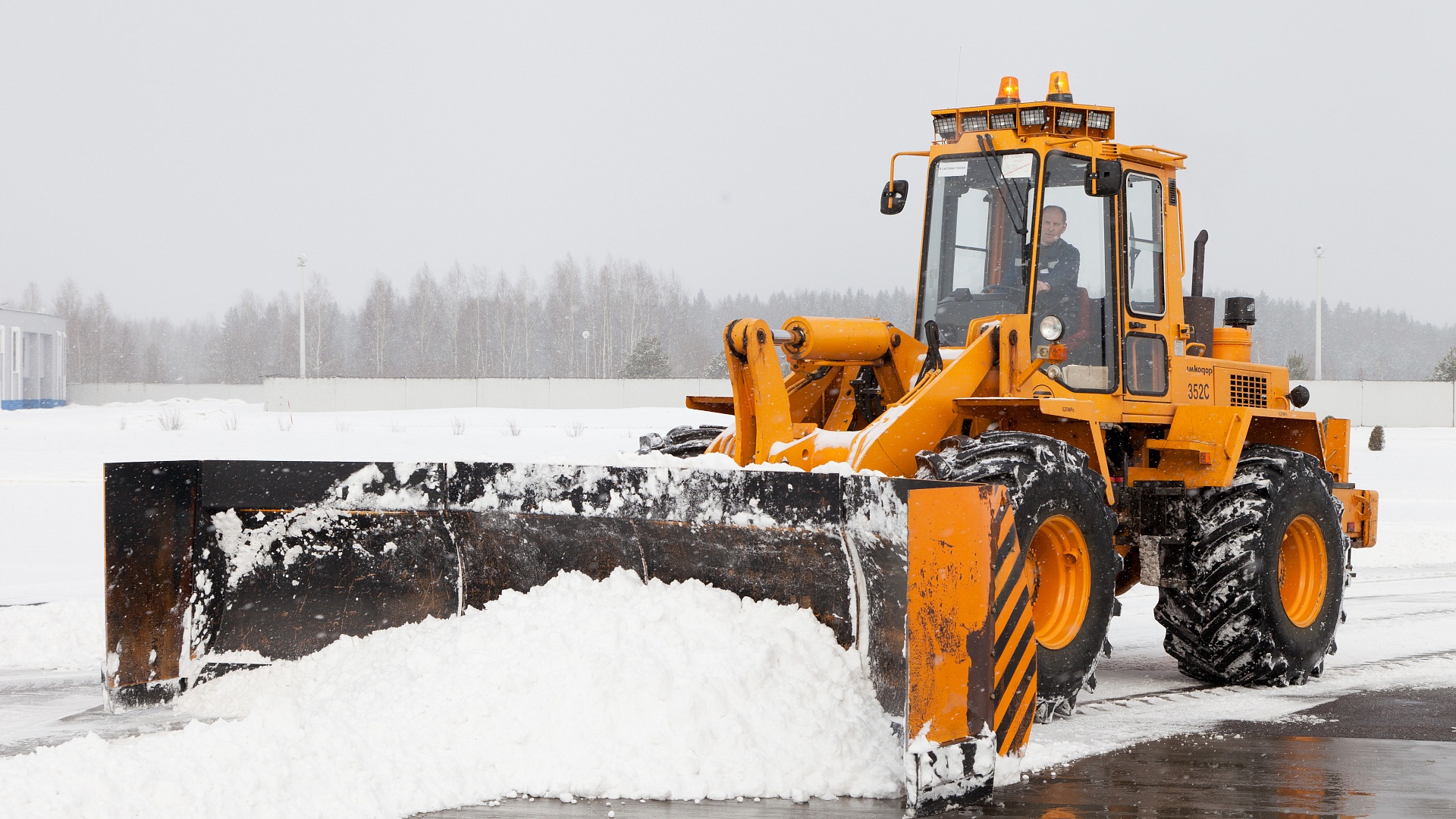 Экскаватор-погрузчик Амкодор 342В