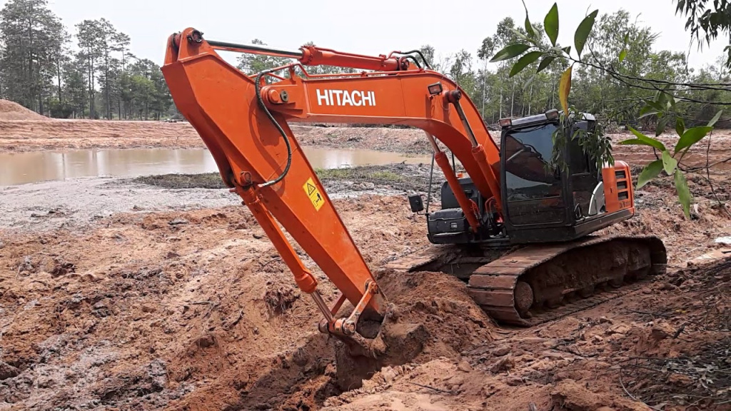 Экскаватор Hitachi ZX 200