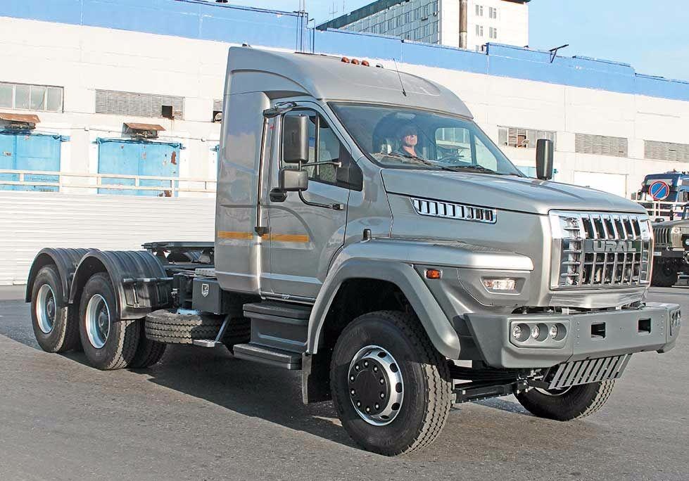 Тягачи Урал