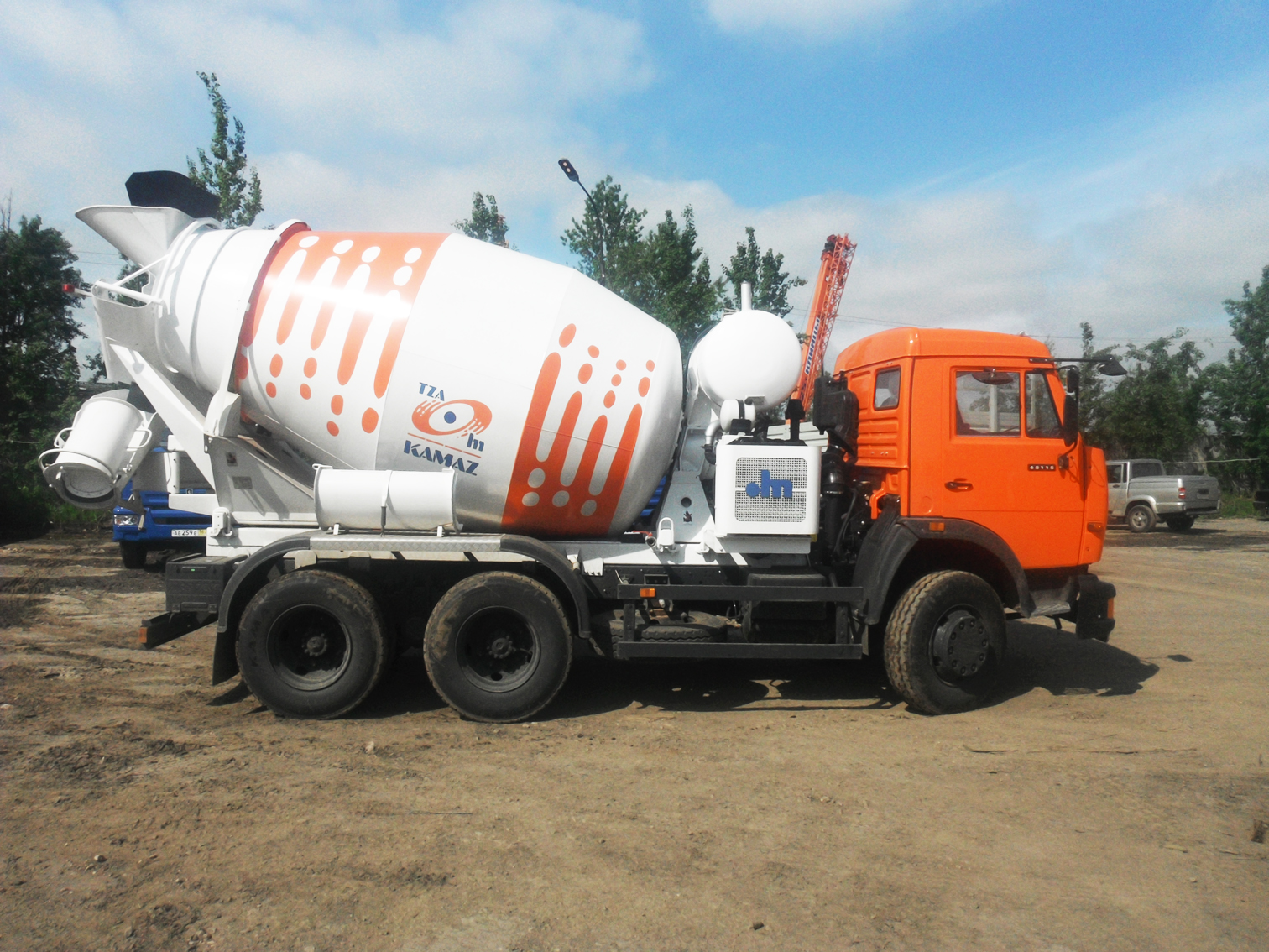 автобетоносмеситель на шасси КАМАЗ-65115