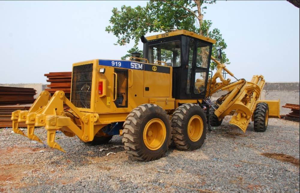 Автогрейдер SEM 919