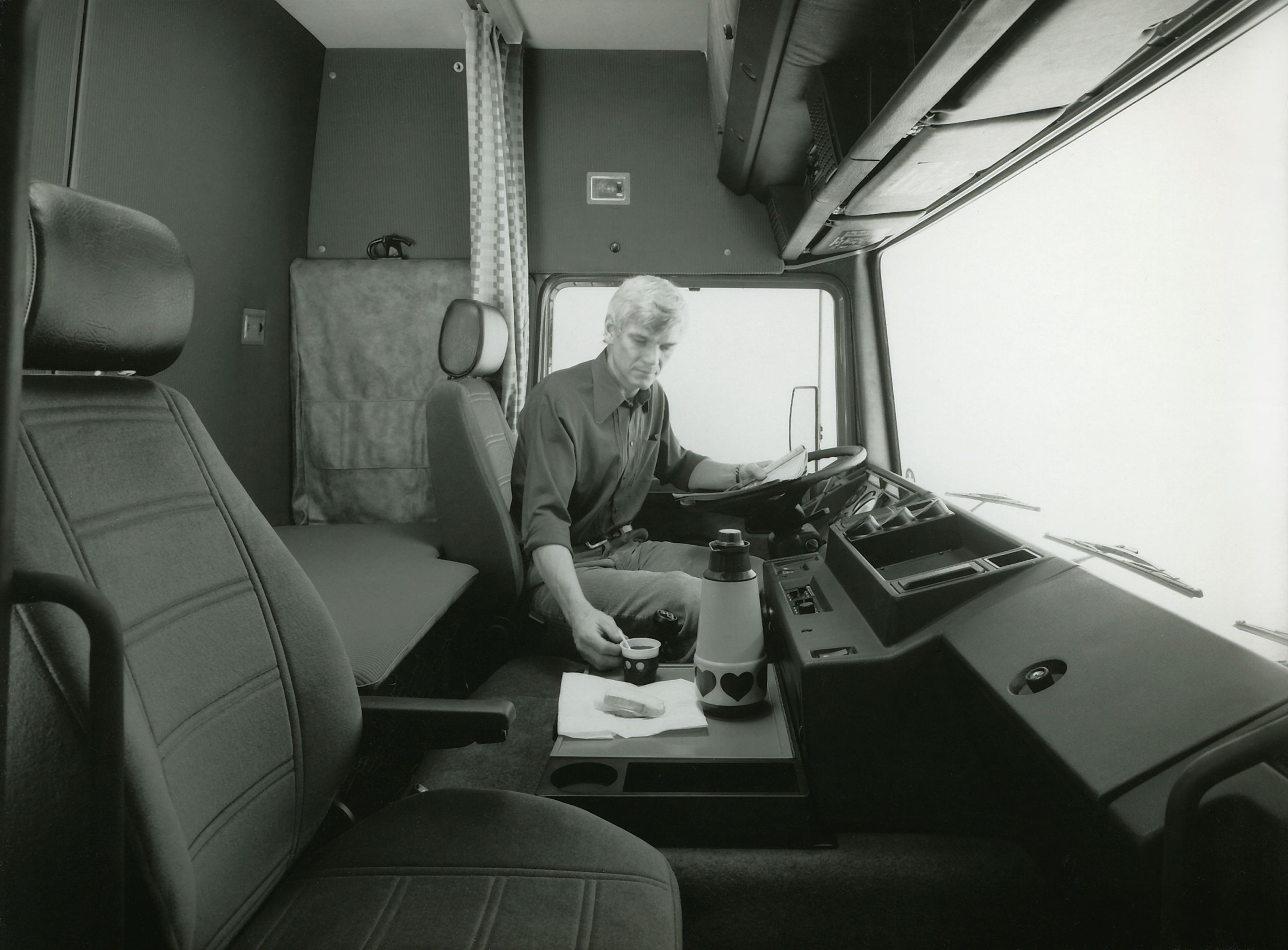 надпись Globetrotter