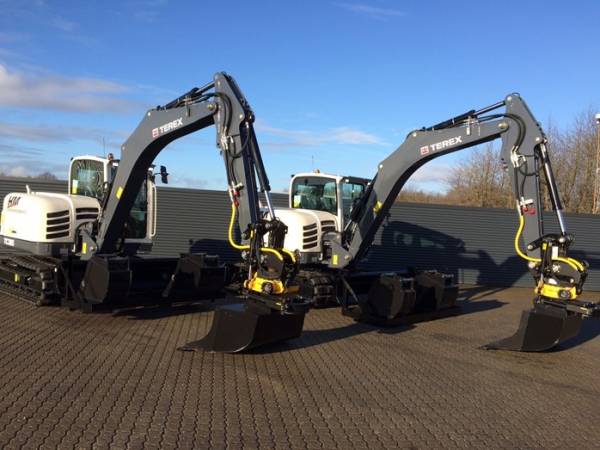 мини-экскаватор экскаватор гусеничный Terex TC85 стройка