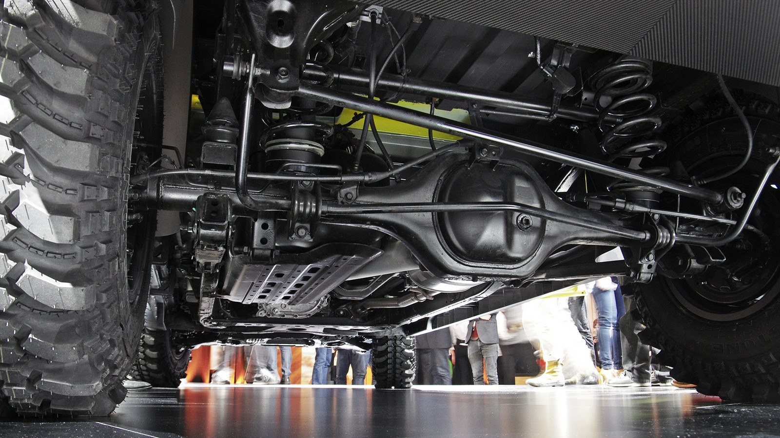 Зависимая и независимая подвеска грузового автомобиля