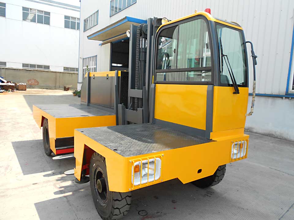 боковой погрузчик