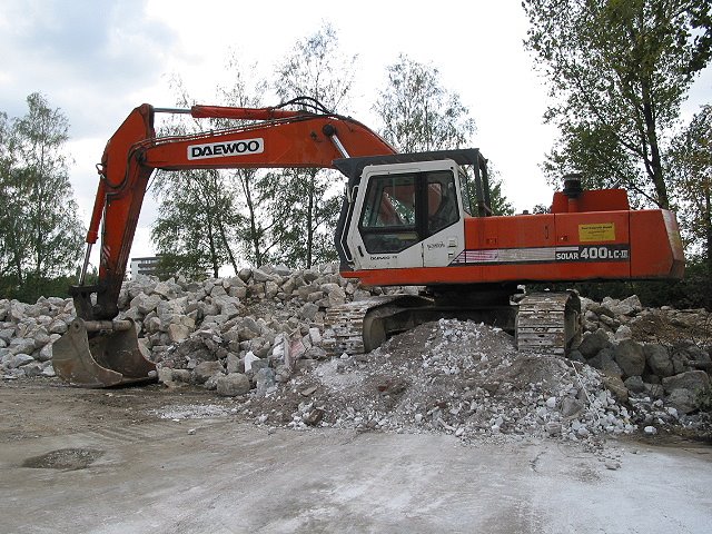 самые дешевые гусеничные экскаваторы