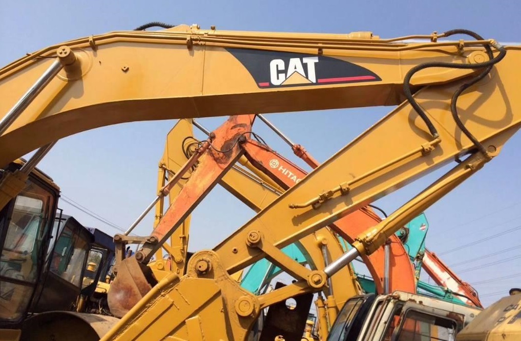 экскаватор Caterpillar 320