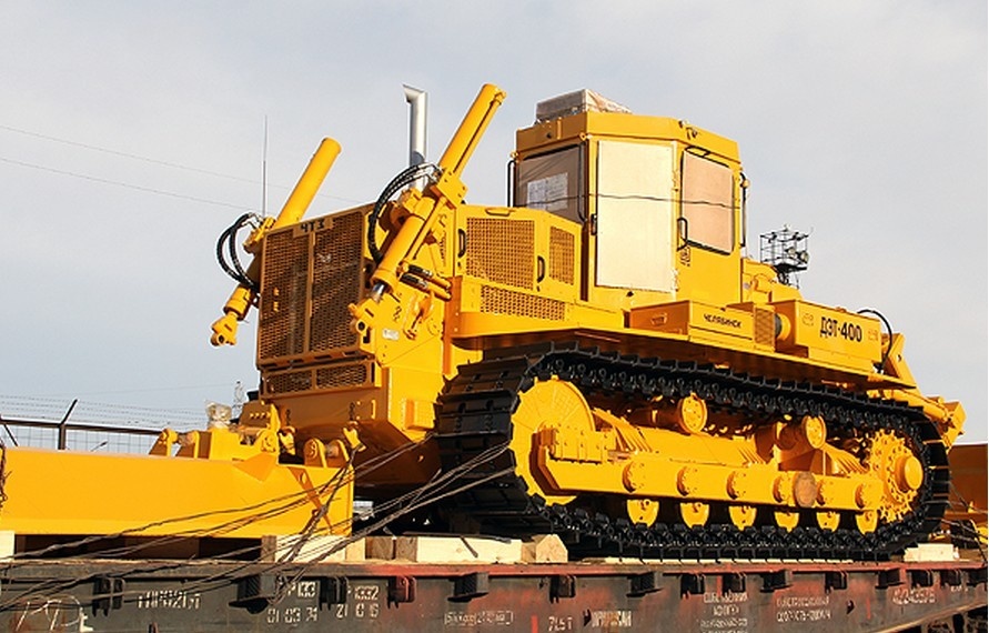 Тяжелый трактор ДЭТ-400