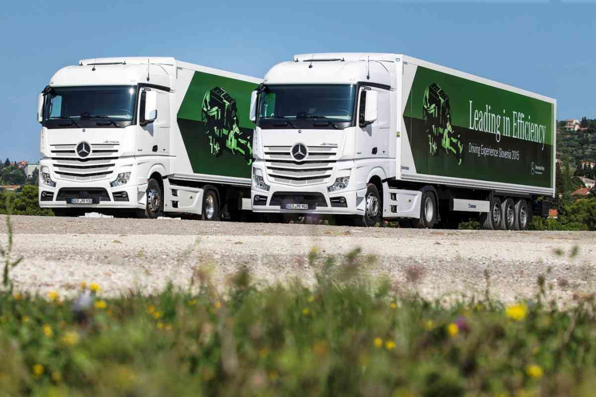 грузовики mercedes-benz