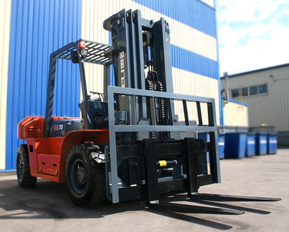 новые погрузчики HELI