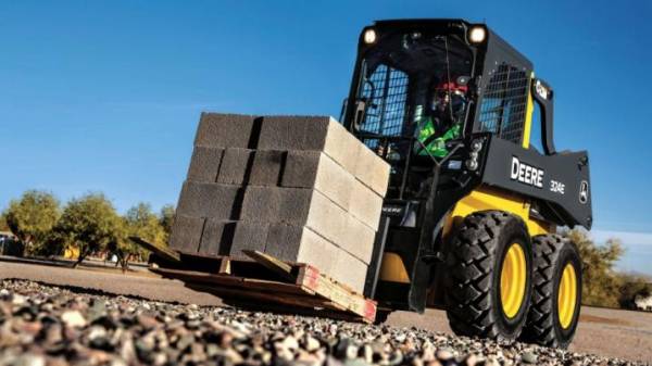 аренда мини-погрузчика мини-погрузчик John Deere 324E