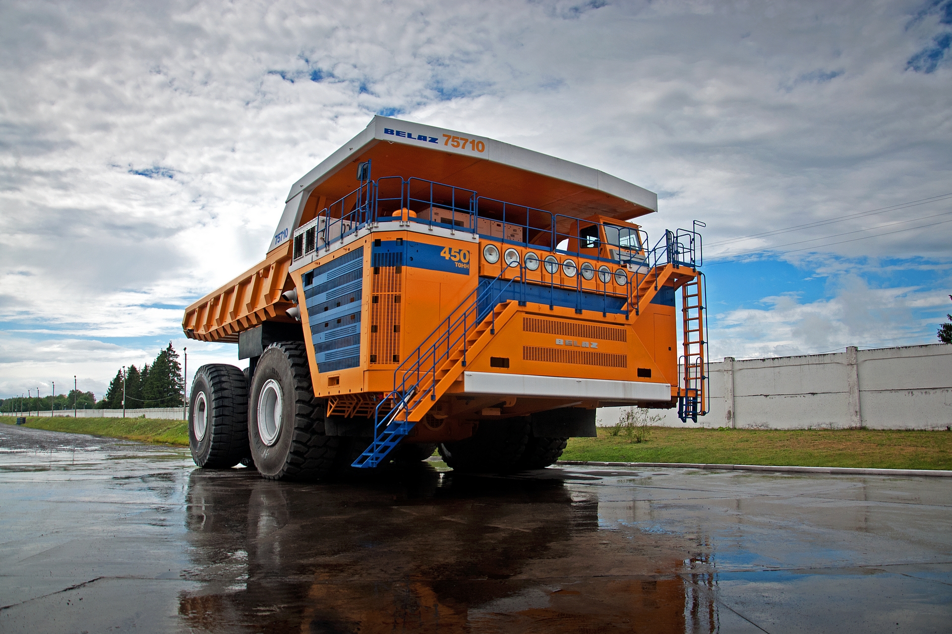 карьерная техника белаз 75710