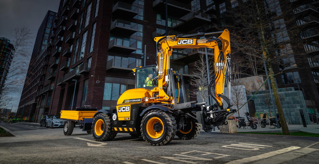 колёсный экскаватор Hydradig 110W от компании JCB