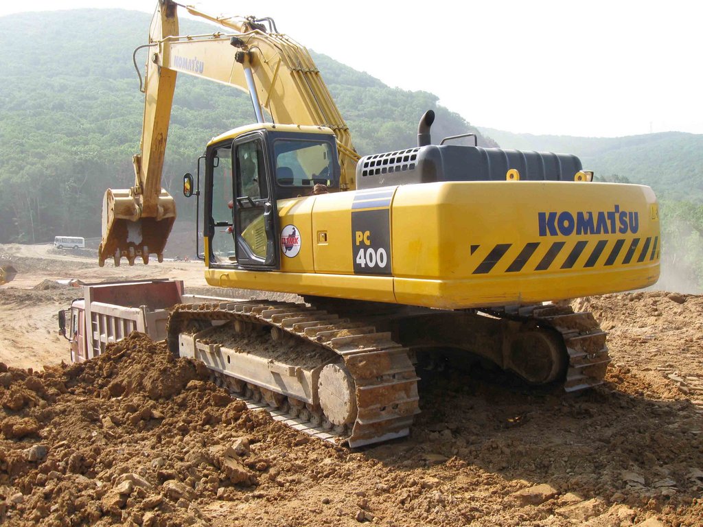 экскаваторы Komatsu
