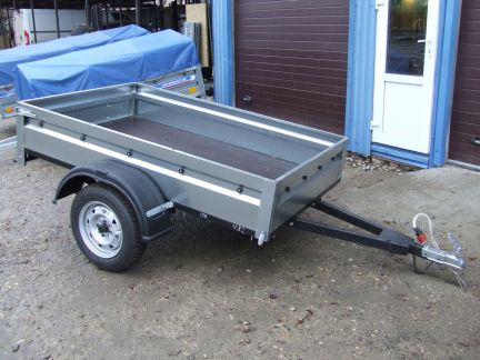 прицеп для легкового автомобиля