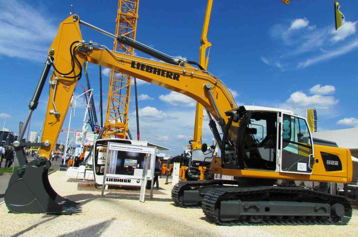 виды спецтехники компании LIEBHERR 