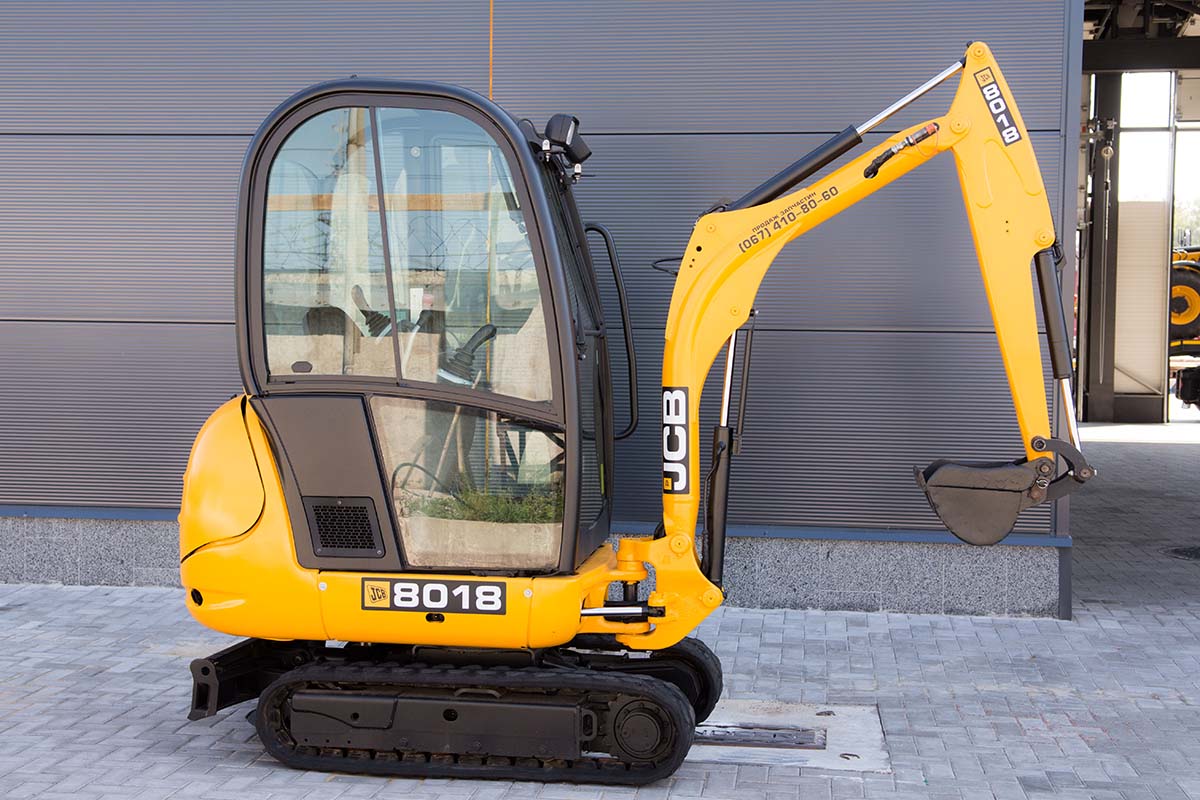 обзор технические характеристики назначение особенности мини экскаватора JCB 8018