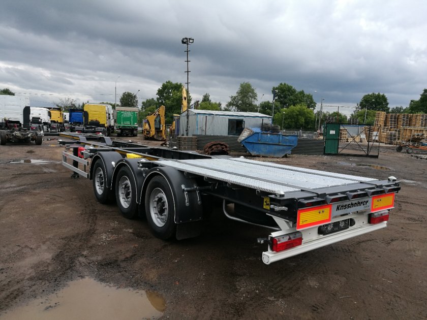 популярные модели прицепов спецтехника Kässbohrer
