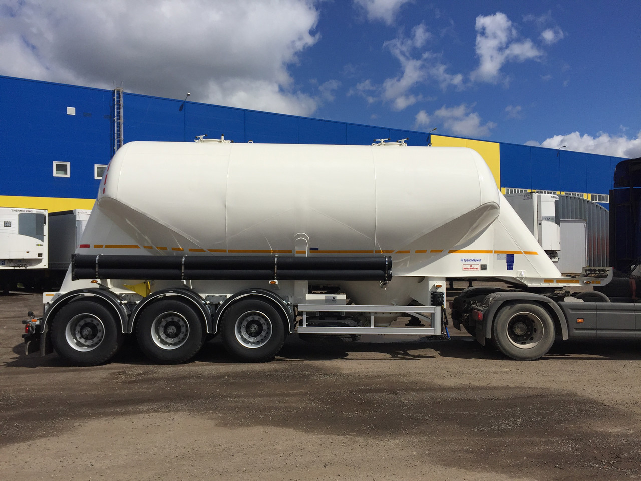 популярные модели прицепов спецтехника Kässbohrer