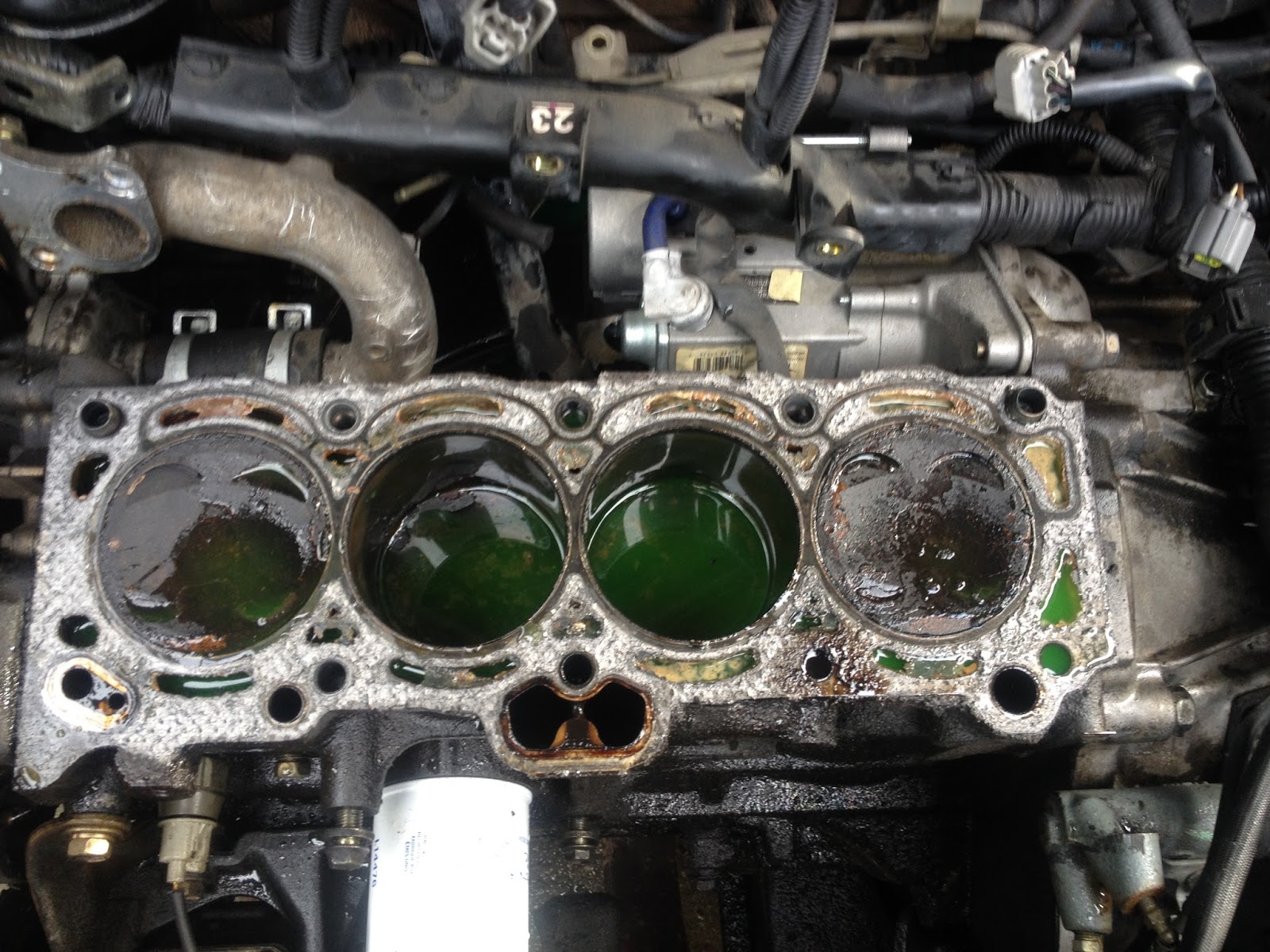 Попадание охлаждающей жидкости в цилиндры