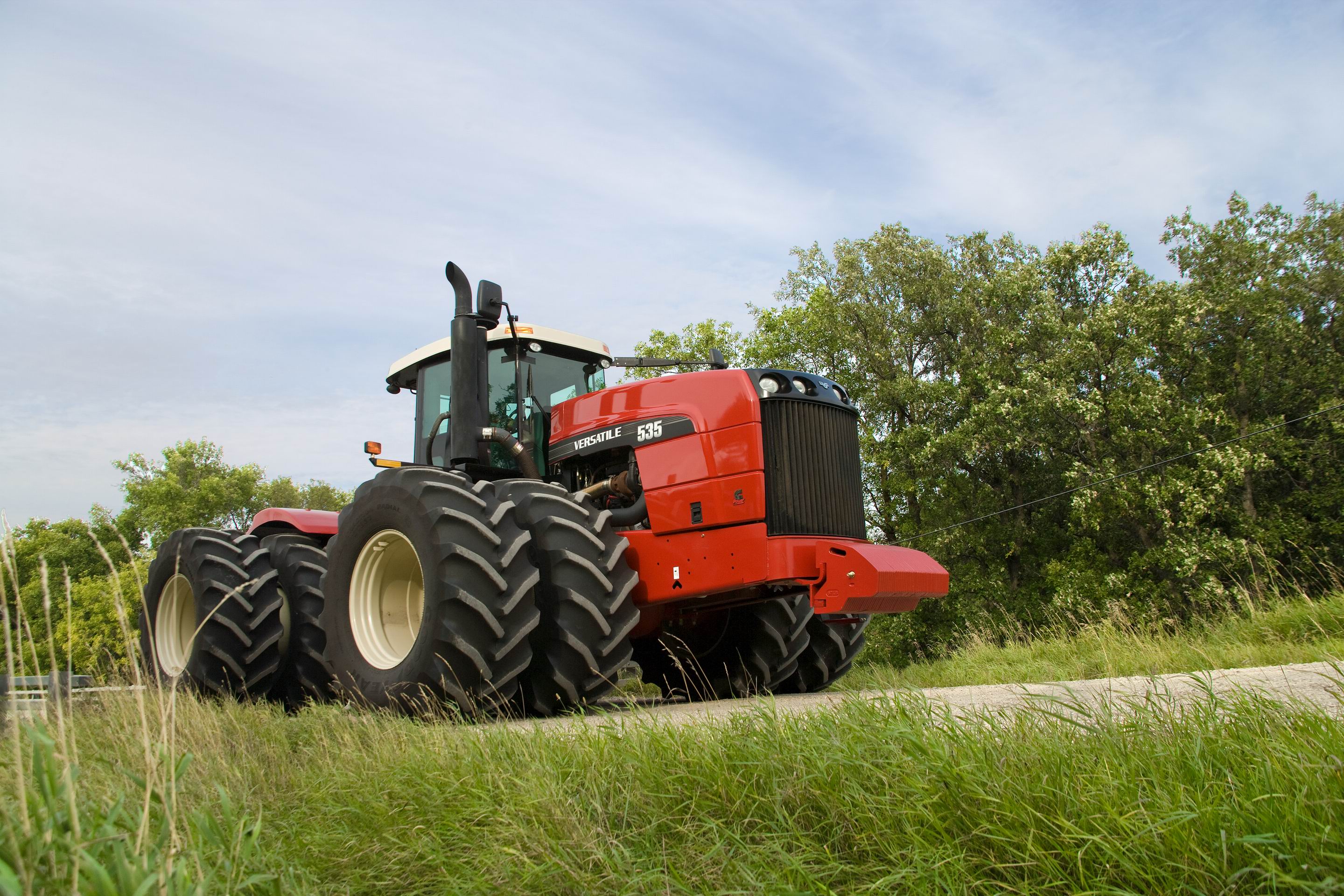 новые тракторы серии 3000 от Ростсельмаш 