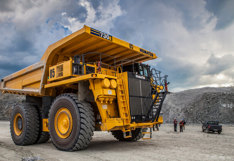 описание особенности тенденции и факторы развития рынка карьерных самосвалов на жесткой раме