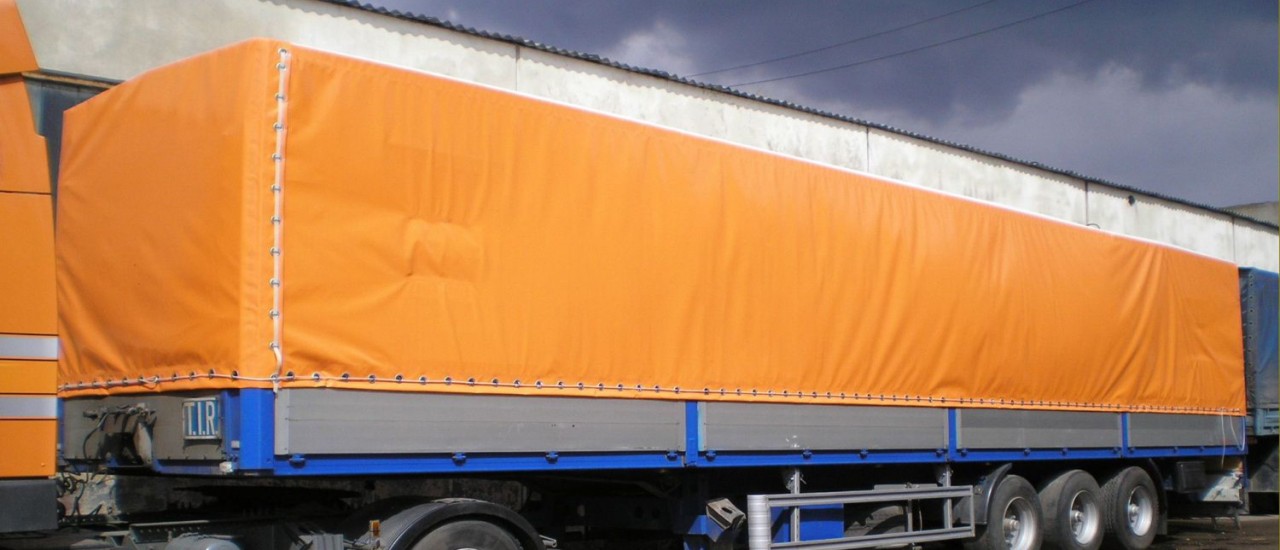 тент на грузовом автомобиле