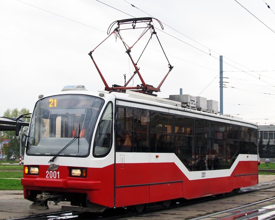 трамвайный вагон уралтрансмаш 