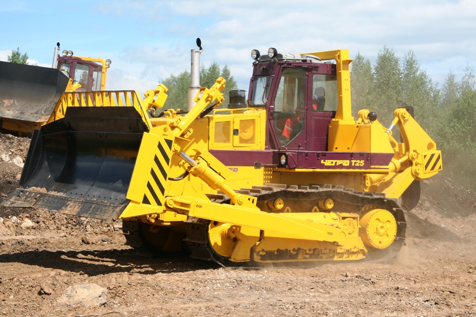 описание обзор на бульдозер Четра Т-25