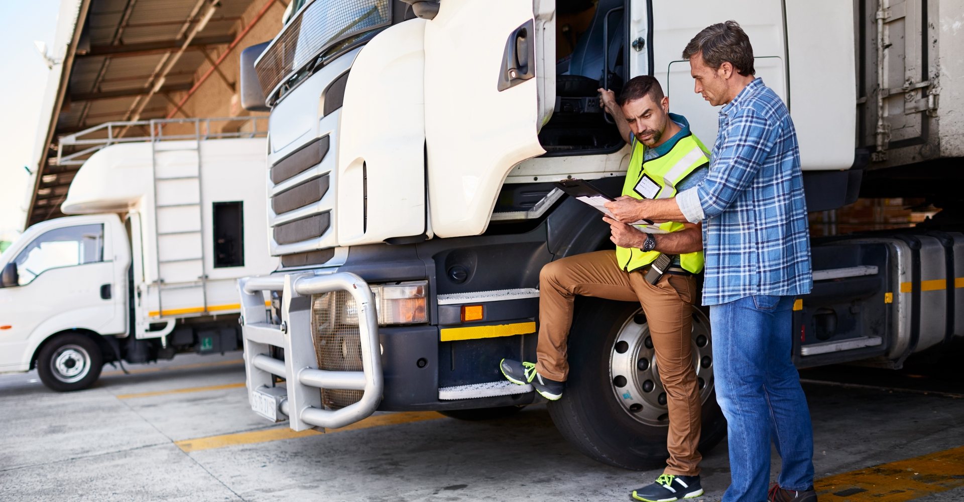 услуги экспедиторов сопровождение грузов