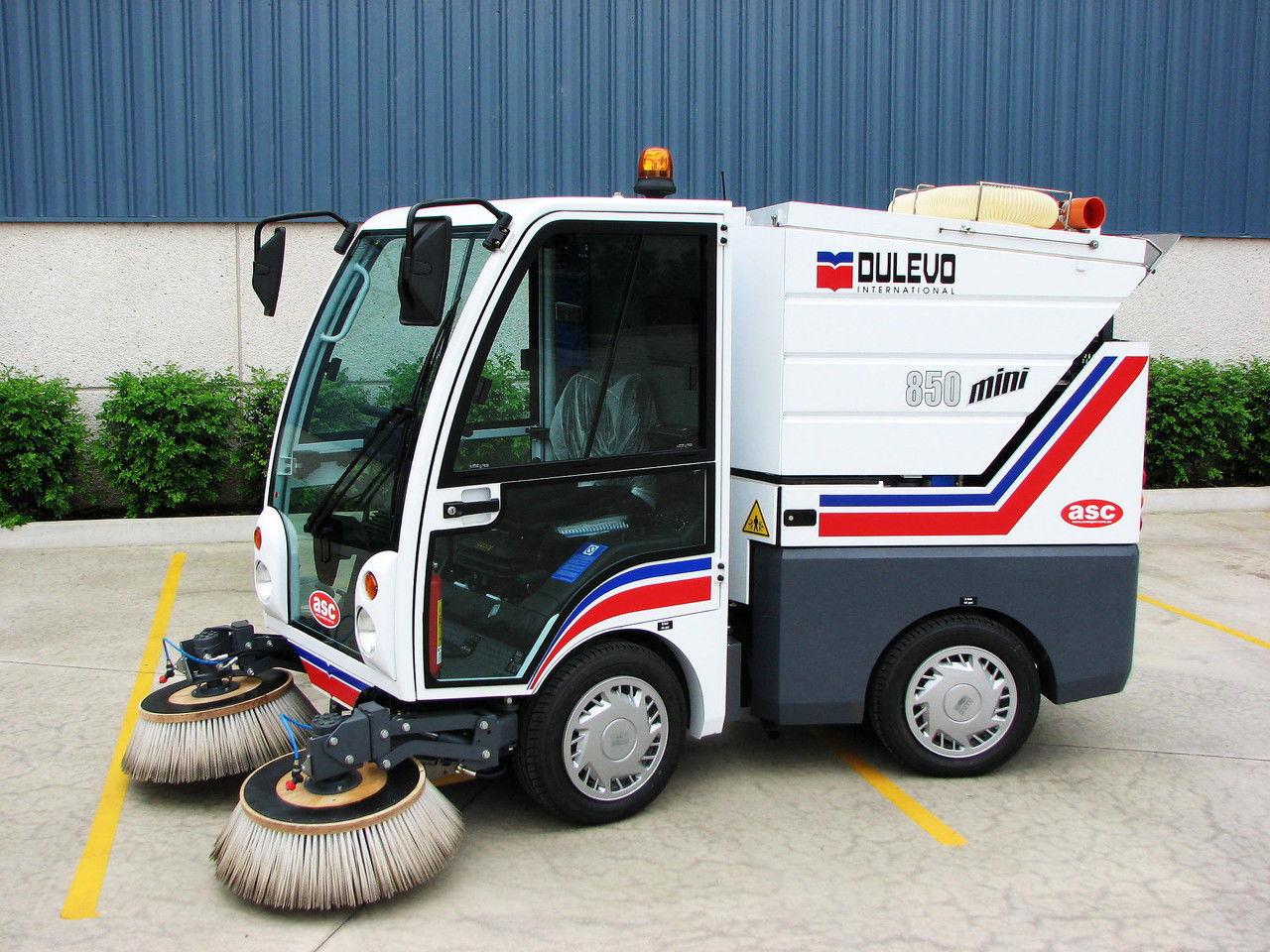 описание обзор назначение особенности вакуумных уборочных машин конструкции вакуумных уборочных машин