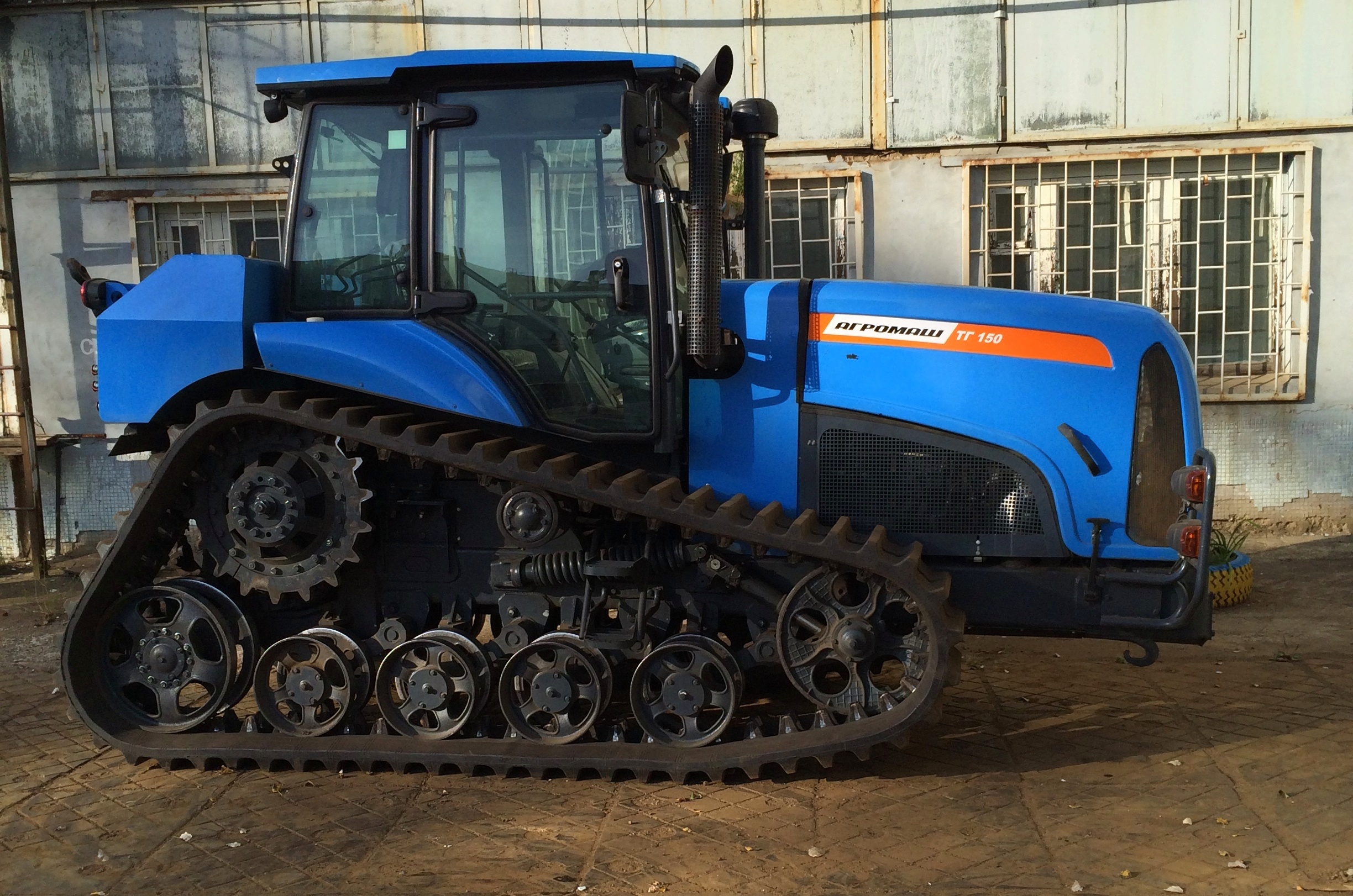 трактор Агромаш ТГ-150