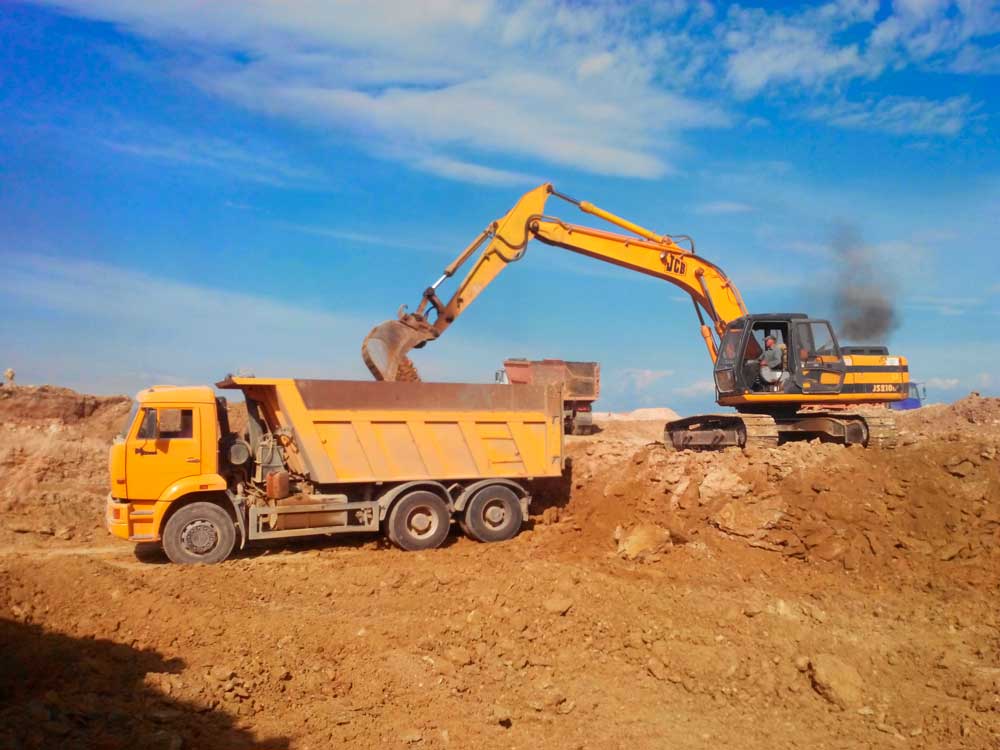 вывоз грунта самосвалами